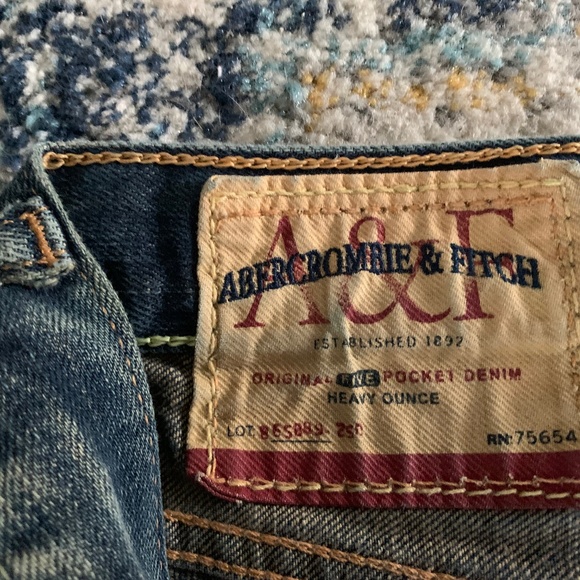 Abercrombie and Fitch men’s jeans - Picture 4 of 8
